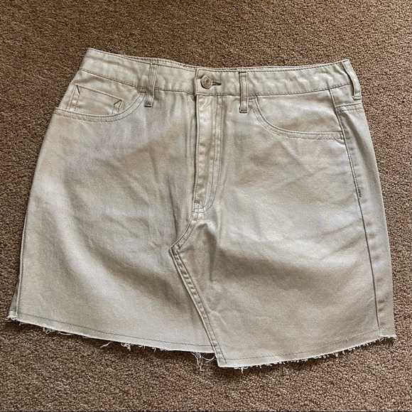 f21 metallic mini skirt - Picture 2 of 4